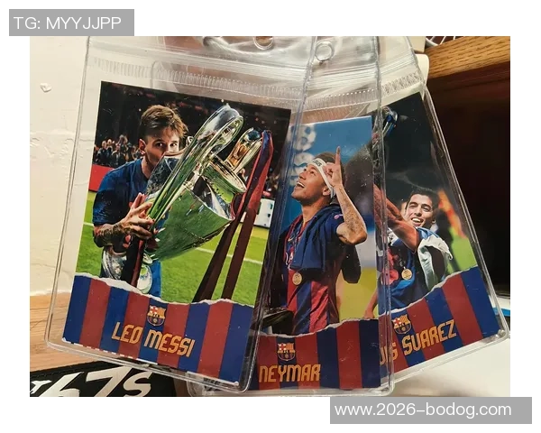 埃利奥特社媒展示梅西内马尔球星卡揭示足球价值与传奇地位