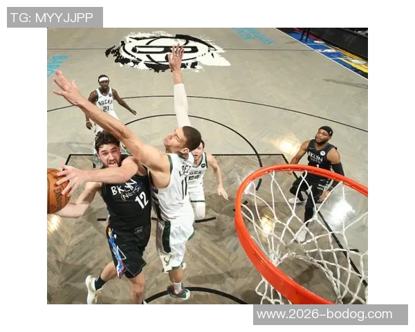 奥特强调换防策略对坎宁安施压三分球失准助力球队取胜 奥特强调换防策略对坎宁安施压三分球失准助力球队取胜