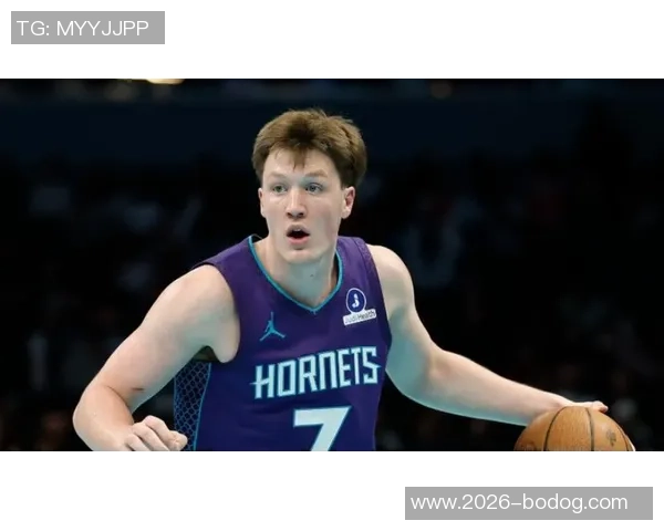 克尼佩尔展现全面实力半场9投5中斩获13分5篮板3抢断 克尼佩尔展现全面实力半场9投5中斩获13分5篮板3抢断