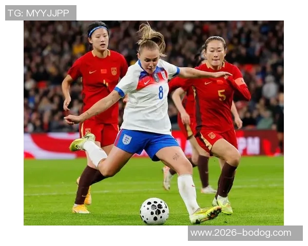 女足惨遭英格兰狂虐0比8后场低级失误令人心痛不已 女足惨遭英格兰狂虐0比8后场低级失误令人心痛不已